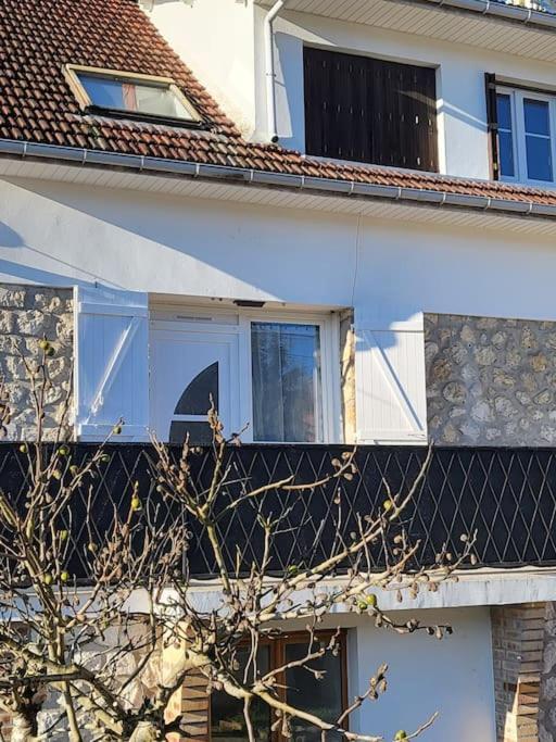 Le Repozoir, Une Halte Entre Paris Et Disneyland Exterior photo